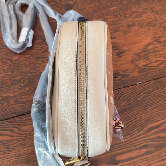 J CREW Italian Pebbled leather & calfskin signet crossbody bag, NWT - Picture 6 of 9